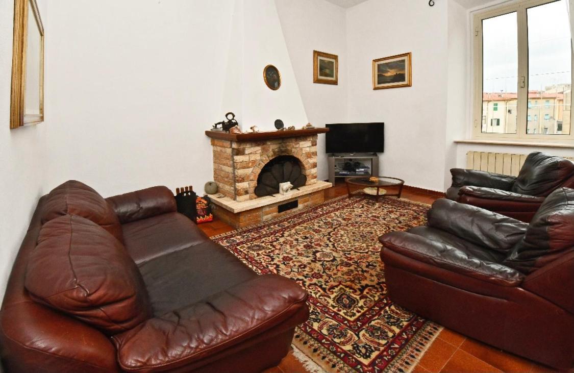 Borgo 98 Guest House Matrimoniale Con Bagno Privato Livorno Buitenkant foto